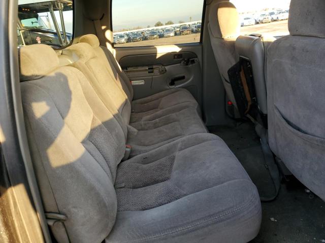 Photo 10 from auction – 2003 CHEVROLET SUBURBAN C with VIN 3GNEC16T53G260146