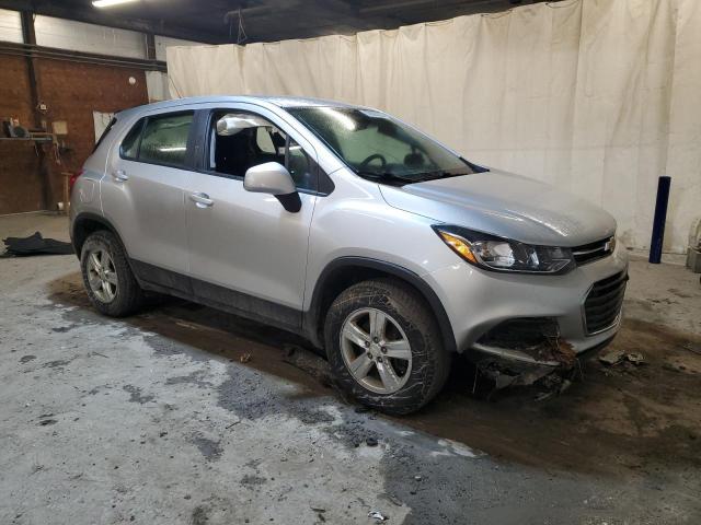 Photo 4 from auction – 2017 CHEVROLET TRAX LS with VIN 3GNCJNSB2HL203337