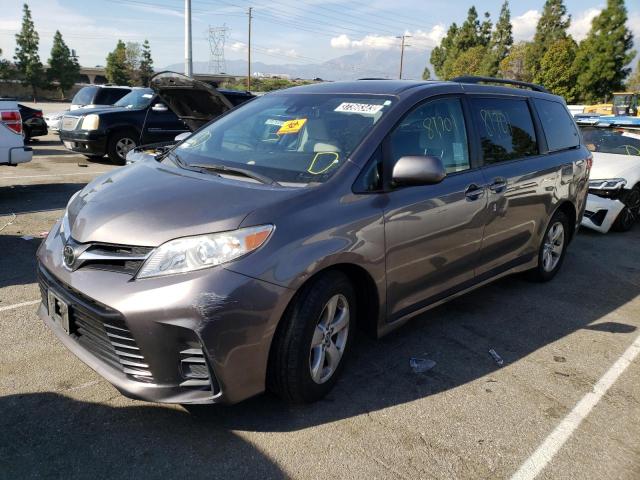 Photo 1 from auction – 2018 TOYOTA SIENNA LE with VIN 5TDKZ3DC6JS918628