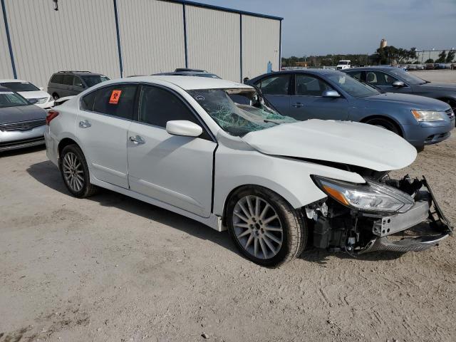 Photo 4 from auction – 2017 NISSAN ALTIMA 2.5 with VIN 1N4AL3AP5HC274755