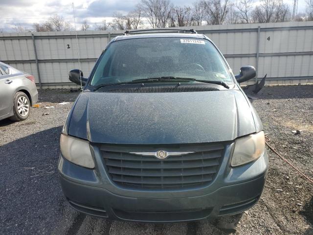 Photo 5 from auction – 2005 CHRYSLER TOWN & COU with VIN 1C4GP45R55B441188