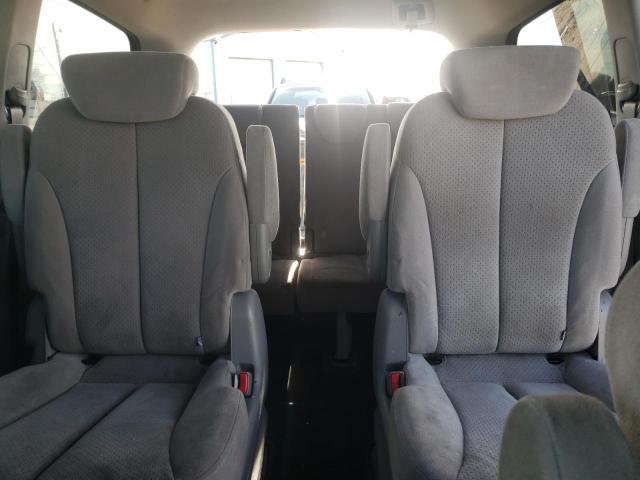 Photo 10 from auction – 2008 HYUNDAI ENTOURAGE with VIN KNDMC233186053132