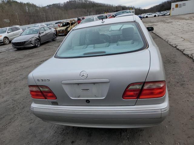 Photo 6 from auction – 2001 MERCEDES-BENZ E 320 with VIN WDBJF65J81B236343
