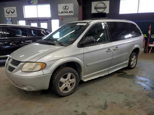 DODGE GRAND CARA 2005 with VIN 2D4GP44L25R318403 - Photo from auction