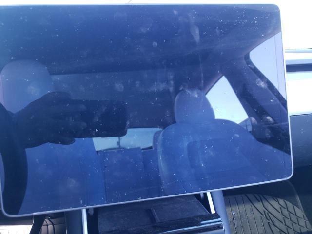 Photo 9 from auction – 2020 TESLA MODEL Y with VIN 5YJYGDEE3LF023319