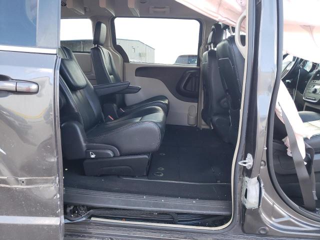Photo 11 from auction – 2016 CHRYSLER TOWN & COU with VIN 2C4RC1BG4GR294484