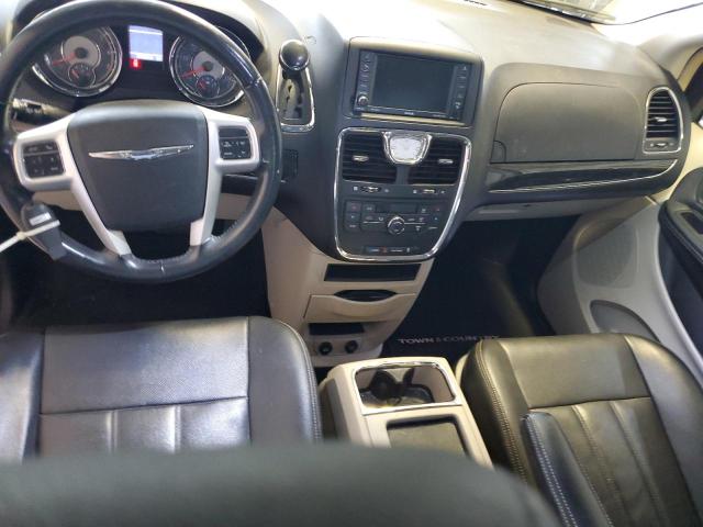 Photo 8 from auction – 2016 CHRYSLER TOWN & COU with VIN 2C4RC1BG2GR239726