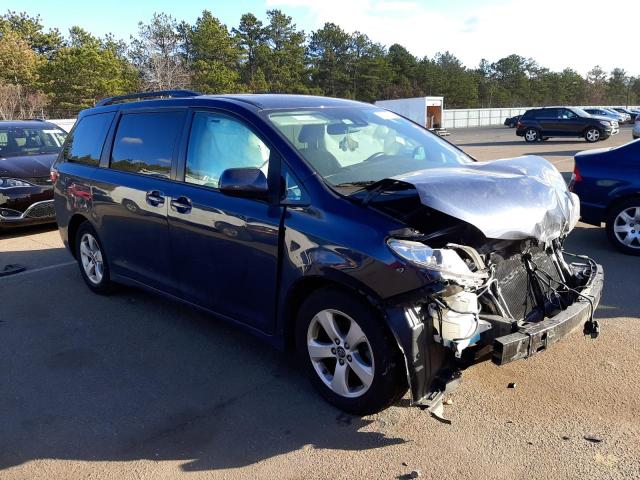 Photo 4 from auction – 2018 TOYOTA SIENNA LE with VIN 5TDKZ3DC5JS906843