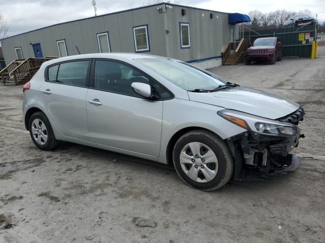 Photo 4 from auction – 2017 KIA FORTE LX with VIN KNAFK5A81H5727827