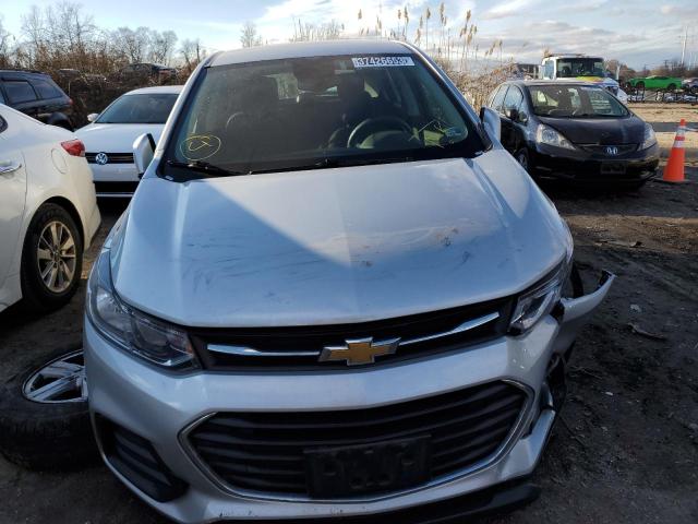 Photo 5 from auction – 2018 CHEVROLET TRAX LS with VIN 3GNCJNSB0JL236567