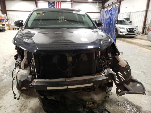 Photo 5 from auction – 2017 TOYOTA HIGHLANDER with VIN 5TDYZRFH4HS216212