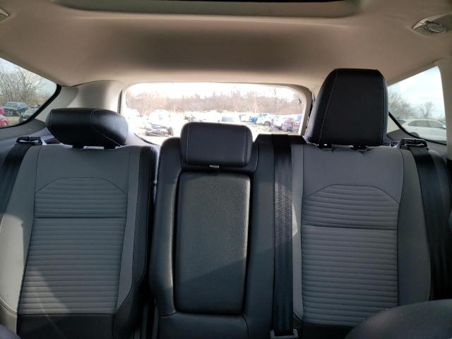 Photo 10 from auction – 2017 FORD ESCAPE TIT with VIN 1FMCU9J96HUD35931