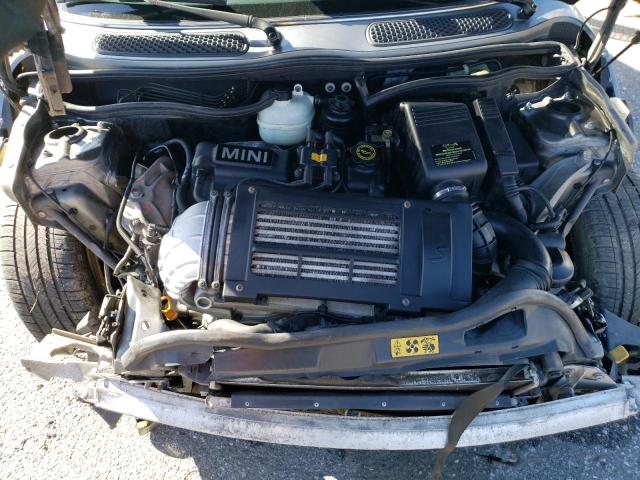 Photo 11 from auction – 2005 MINI COOPER S with VIN WMWRH33525TF85324
