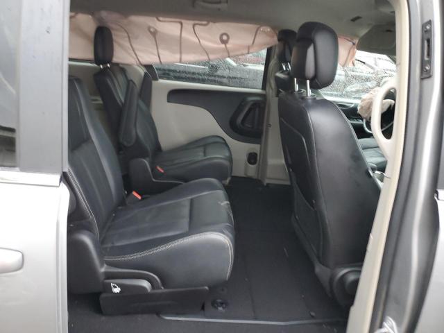 Photo 10 from auction – 2016 CHRYSLER TOWN & COU with VIN 2C4RC1BG4GR246337