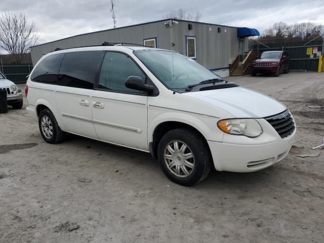 Photo 4 from auction – 2005 CHRYSLER TOWN & CNT with VIN 2C8GP54L55R112767
