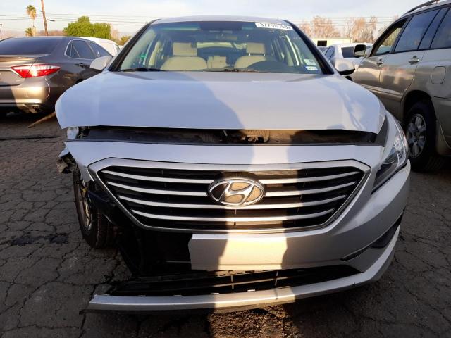 Photo 5 from auction – 2017 HYUNDAI SONATA SE with VIN 5NPE24AF4HH458388