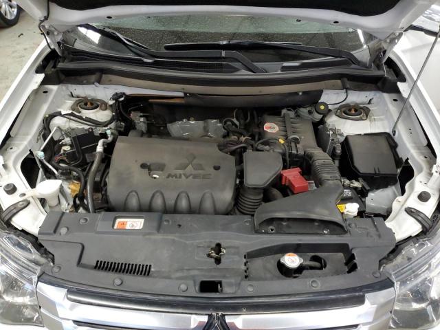 Photo 12 from auction – 2015 MITSUBISHI OUTLANDER with VIN JA4AZ3A34FZ010940