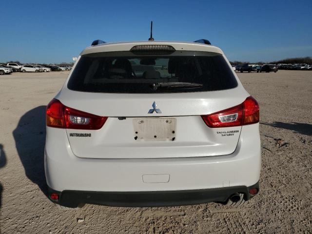Photo 6 from auction – 2015 MITSUBISHI OUTLANDER with VIN 4A4AP4AU1FE027463