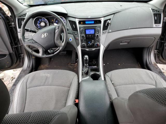 Photo 8 from auction – 2011 HYUNDAI SONATA SE with VIN 5NPEC4AC9BH216870