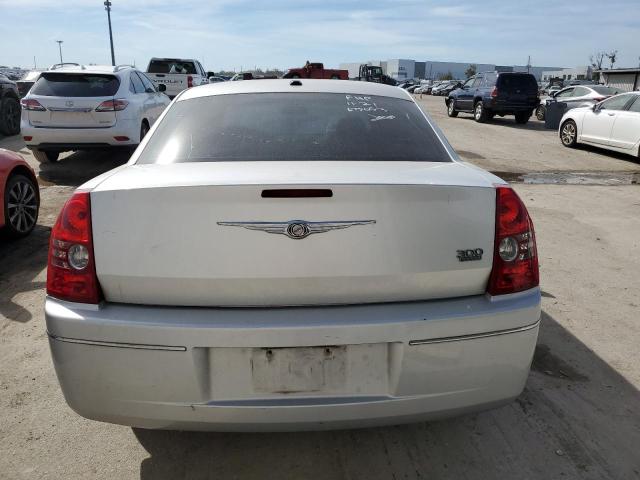 Photo 6 from auction – 2010 CHRYSLER 300 TOURIN with VIN 2C3CA5CV6AH105772
