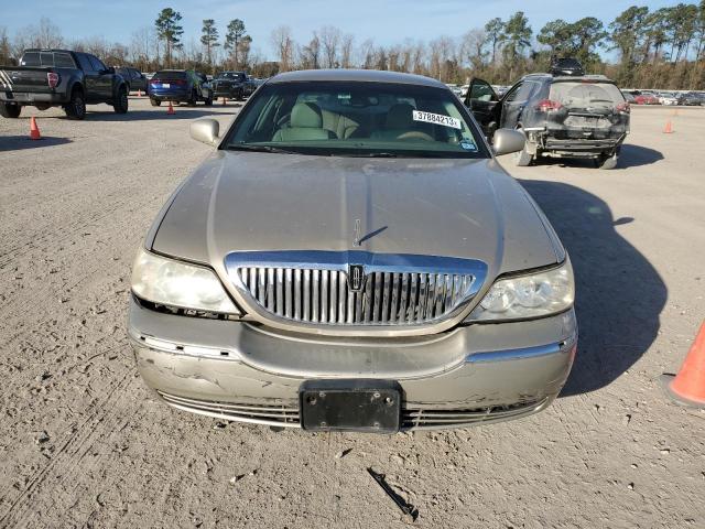 Photo 5 from auction – 2004 LINCOLN TOWN CAR with VIN 1LNHM81W04Y650717