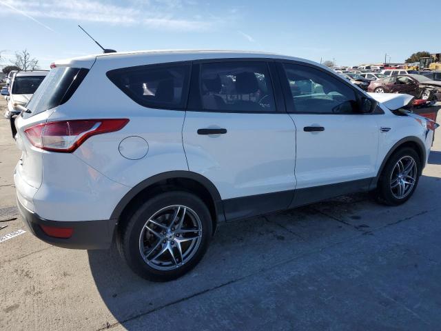 Photo 3 from auction – 2016 FORD ESCAPE S with VIN 1FMCU0F71GUB36240