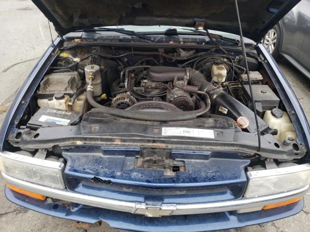 Photo 12 from auction – 2001 CHEVROLET BLAZER with VIN 1GNDT13W412129578