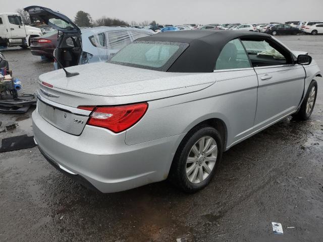 Photo 3 from auction – 2012 CHRYSLER 200 TOURIN with VIN 1C3BCBEB0CN214519