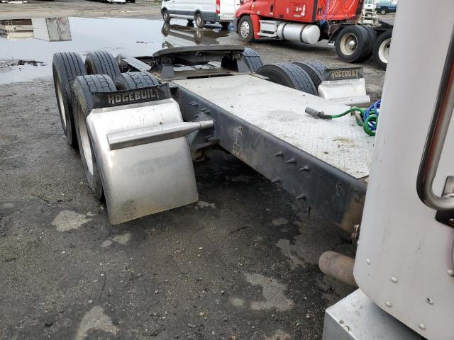 Photo 10 from auction – 2010 PETERBILT 386 with VIN 1XPHD09XXAD109467