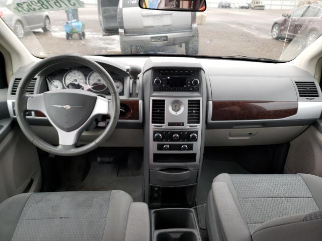 Photo 8 from auction – 2009 CHRYSLER TOWN & COU with VIN 2A8HR541X9R673852