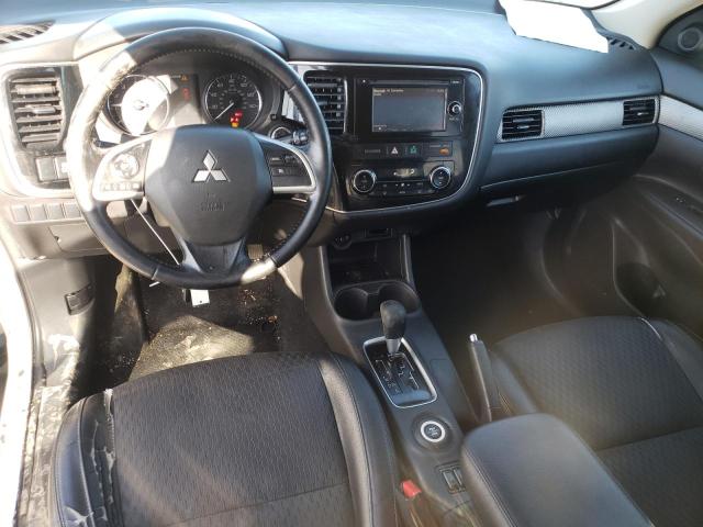 Photo 8 from auction – 2015 MITSUBISHI OUTLANDER with VIN JA4AZ3A3XFZ007539