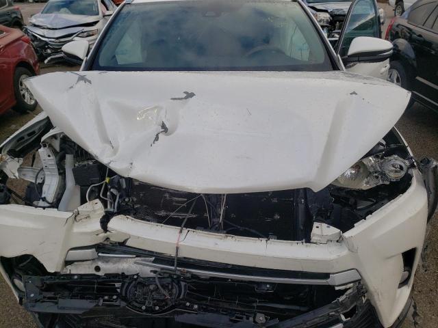 Photo 12 from auction – 2017 TOYOTA HIGHLANDER with VIN 5TDJZRFH2HS366532