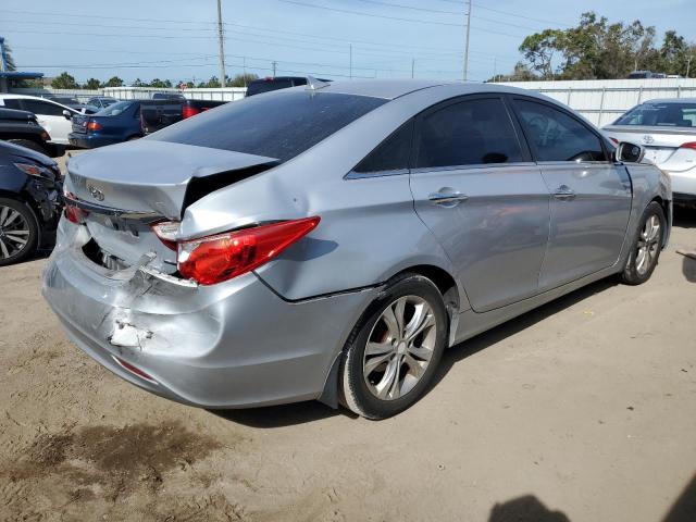 Photo 3 from auction – 2011 HYUNDAI SONATA SE with VIN 5NPEC4AC7BH132594