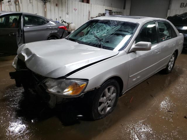 TOYOTA AVALON XL 2000 with VIN 4T1BF28B7YU106048 - Photo from auction