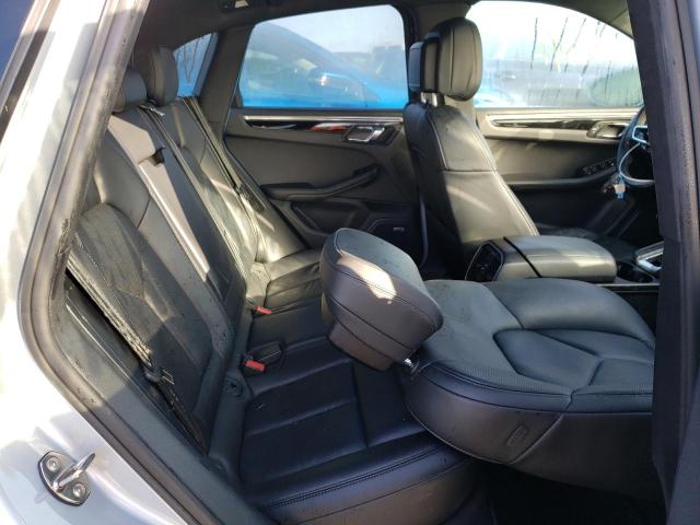 Photo 11 from auction – 2017 PORSCHE MACAN S with VIN WP1AB2A54HLB15035