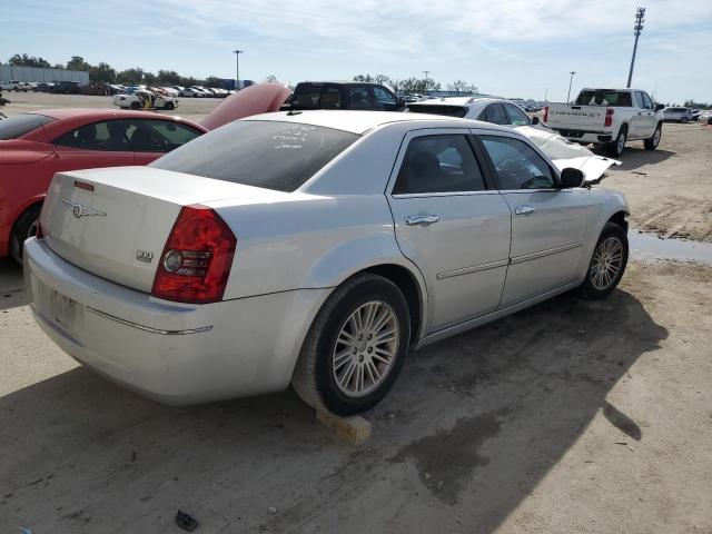 Photo 3 from auction – 2010 CHRYSLER 300 TOURIN with VIN 2C3CA5CV6AH105772