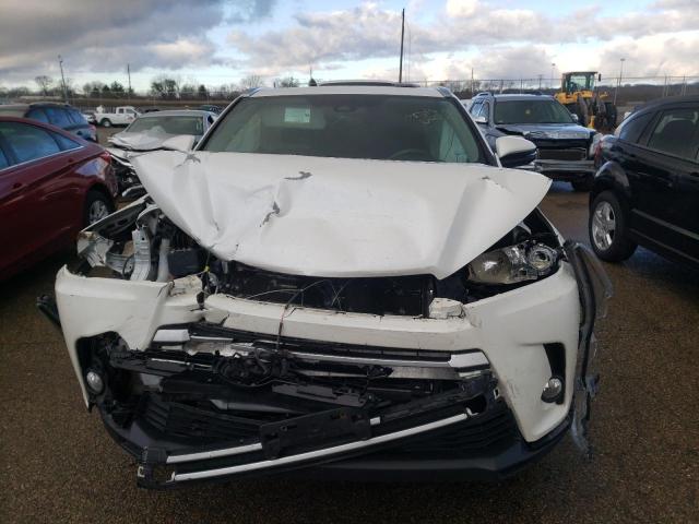 Photo 5 from auction – 2017 TOYOTA HIGHLANDER with VIN 5TDJZRFH2HS366532