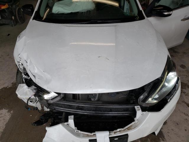 Photo 11 from auction – 2017 NISSAN SENTRA SR with VIN 3N1CB7AP2HY272727