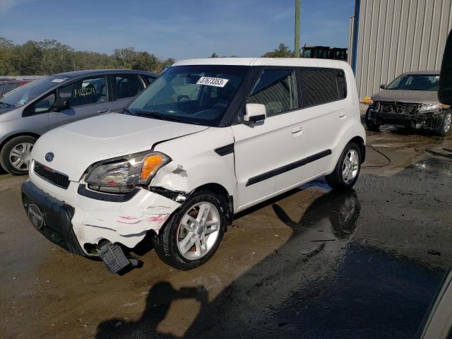KIA SOUL + 2010 with VIN KNDJT2A27A7701490 - Photo from auction