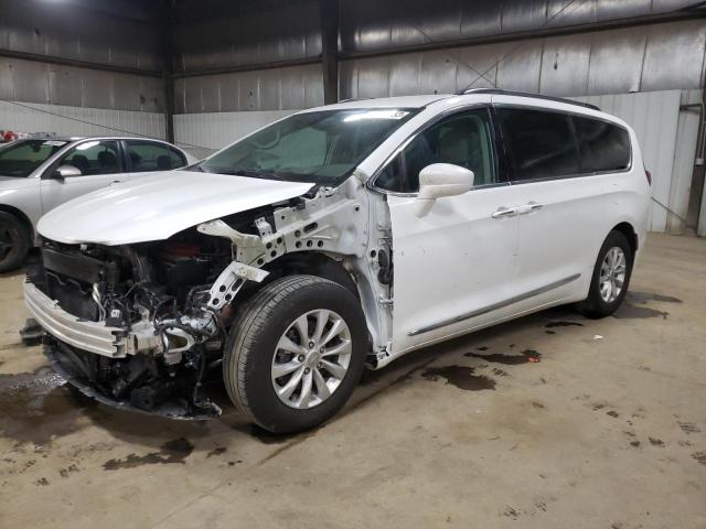 CHRYSLER PACIFICA T 2017 with VIN 2C4RC1BGXHR720230 - Photo from auction