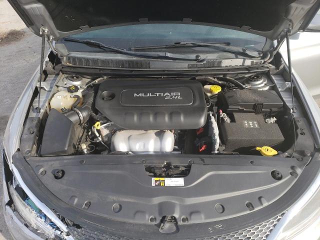 Photo 11 from auction – 2015 CHRYSLER 200 LIMITE with VIN 1C3CCCAB6FN593630