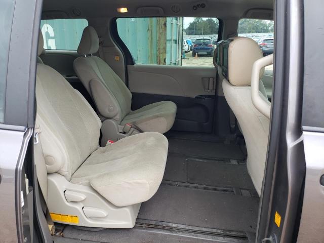 Photo 11 from auction – 2011 TOYOTA SIENNA with VIN 5TDZK3DC5BS131772