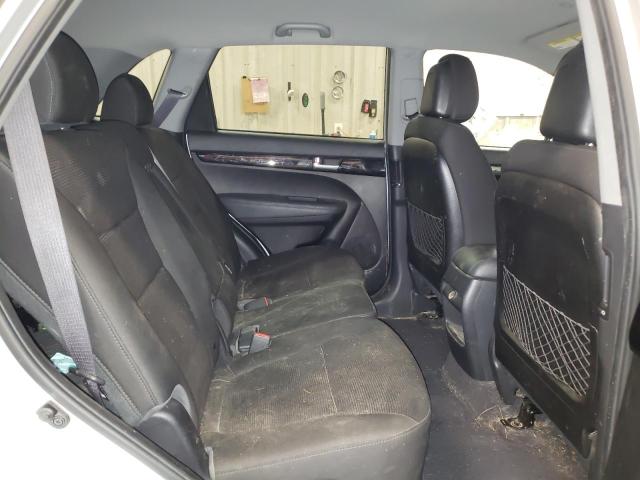 Photo 11 from auction – 2014 KIA SORENTO LX with VIN 5XYKTCA60EG544522