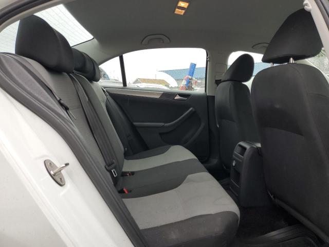 Photo 10 from auction – 2018 VOLKSWAGEN JETTA S with VIN 3VW2B7AJ0JM230149