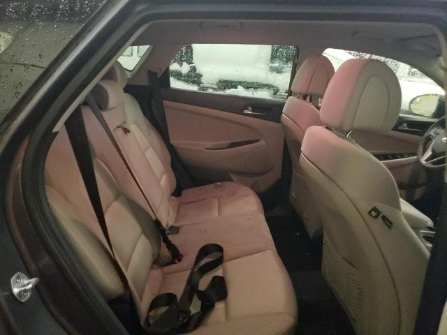 Photo 11 from auction – 2017 HYUNDAI TUCSON LIM with VIN KM8J3CA45HU549708