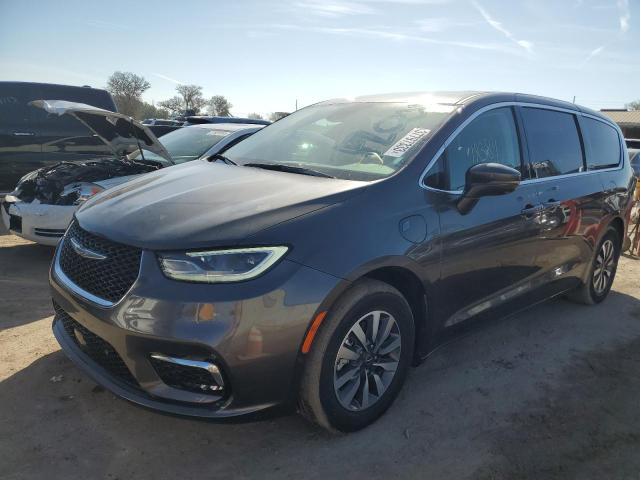 CHRYSLER PACIFICA H 2022 with VIN 2C4RC1L7XNR121144 - Photo from auction