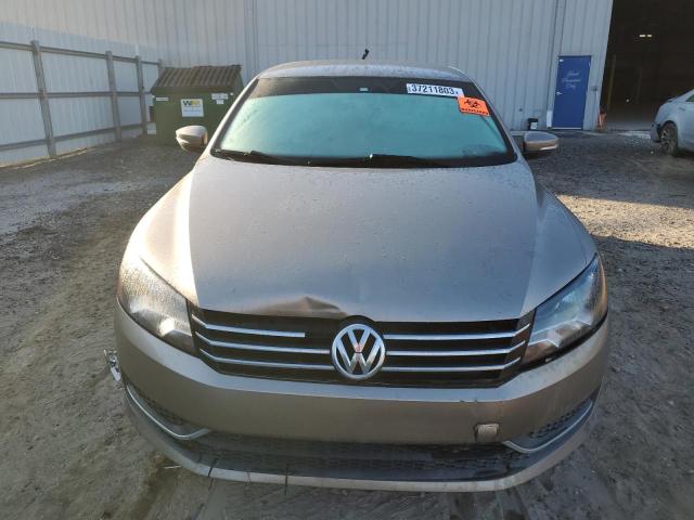 Photo 5 from auction – 2015 VOLKSWAGEN PASSAT S with VIN 1VWAT7A38FC042305