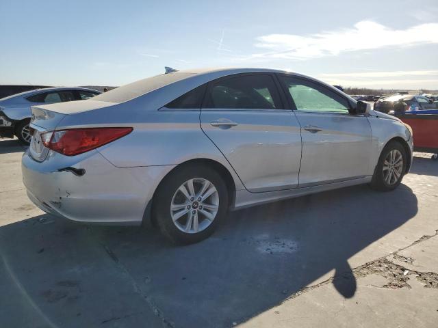 Photo 3 from auction – 2013 HYUNDAI SONATA GLS with VIN 5NPEB4AC5DH793093