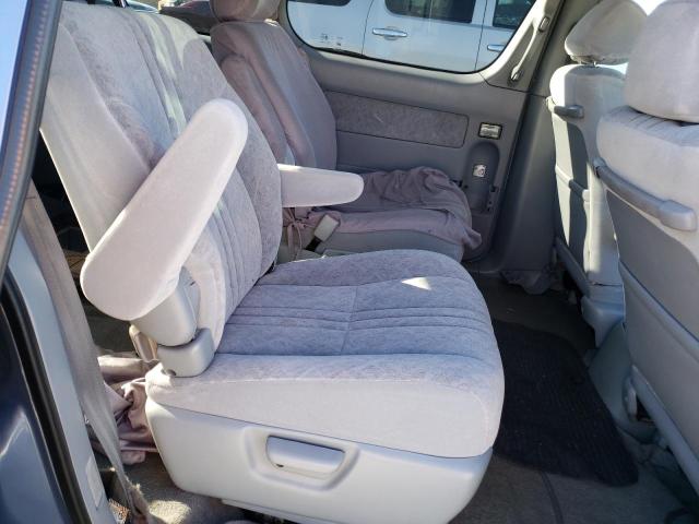 Photo 11 from auction – 2000 TOYOTA SIENNA with VIN 4T3ZF13C4YU183153