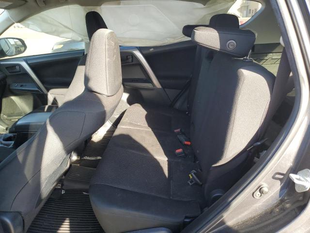 Photo 10 from auction – 2018 TOYOTA RAV4 LE with VIN JTMZFREV0JJ752694